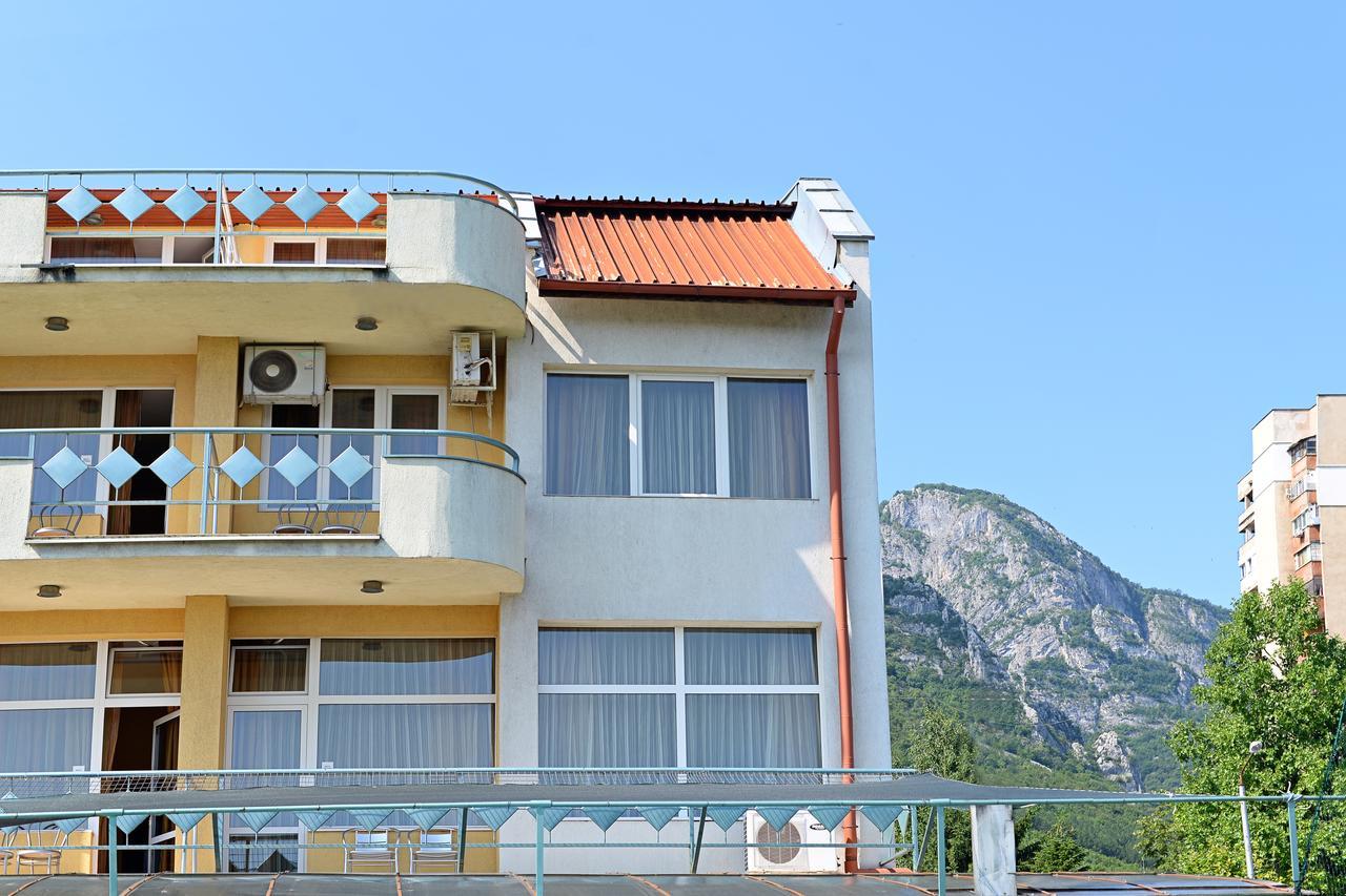 Family Art-Hotel Zora Vratsa Ngoại thất bức ảnh