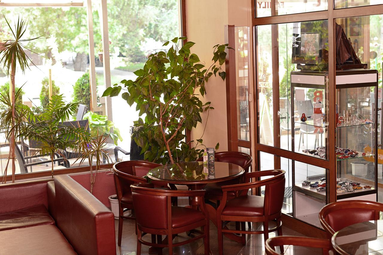 Family Art-Hotel Zora Vratsa Ngoại thất bức ảnh